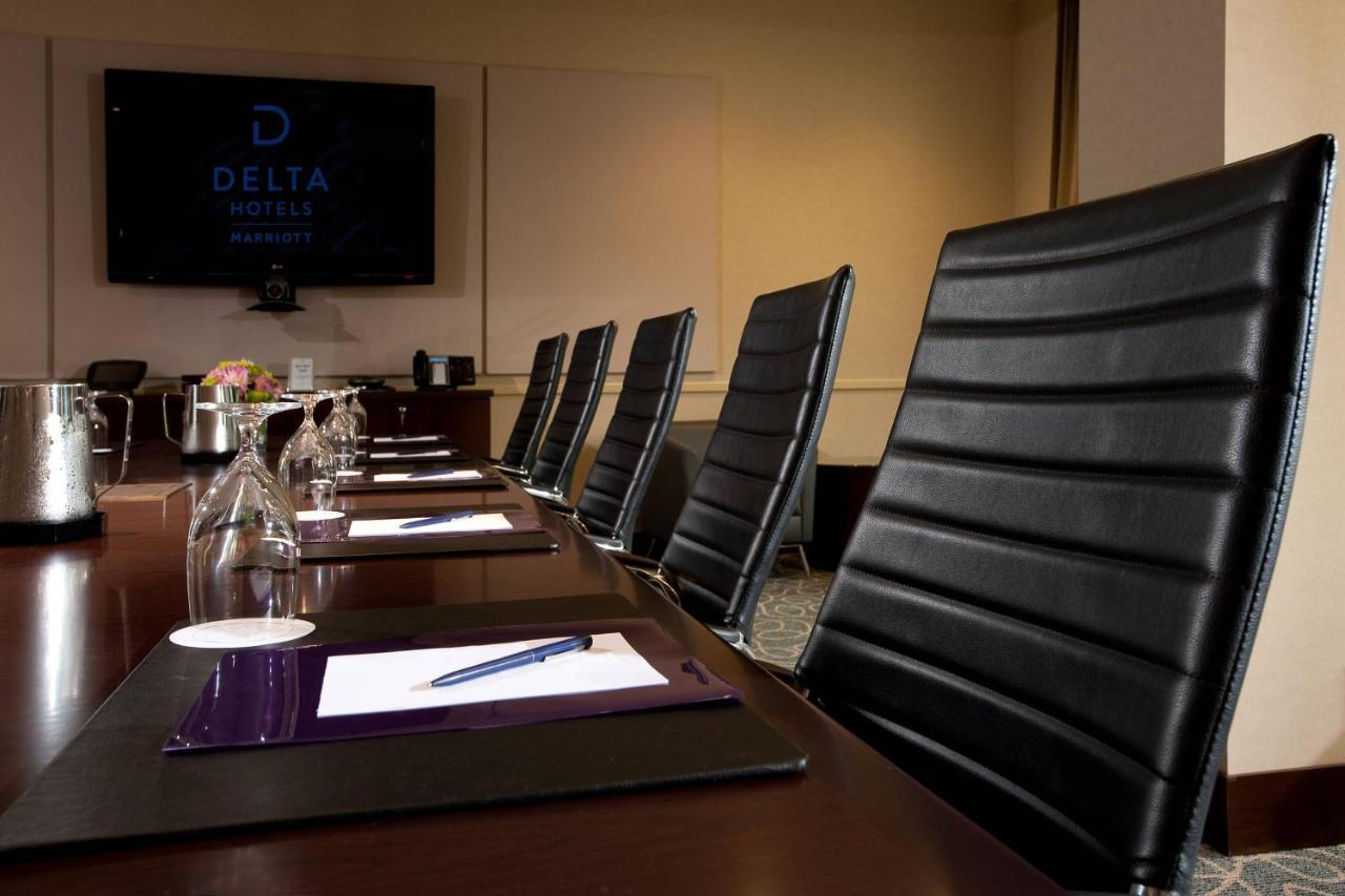 Delta Hotels By Marriott Burnaby Conference Centre מראה חיצוני תמונה